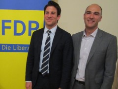 Bundestagskandidat Alexander Deicke (links) mit Martin Müller, stellvertretender Kreisvorsitzender