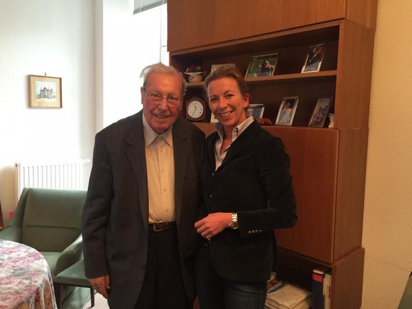 Stefanie Knecht gratuliert Prof. Karl Moersch zum 90. Geburtstag
