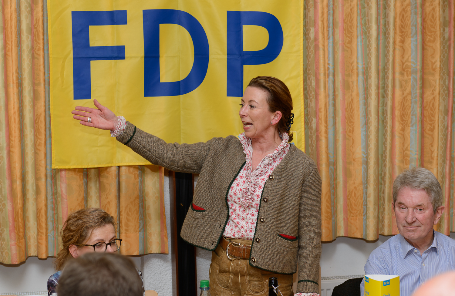 Stefanie Knecht beim Heringsessen der FDP Hemmingen