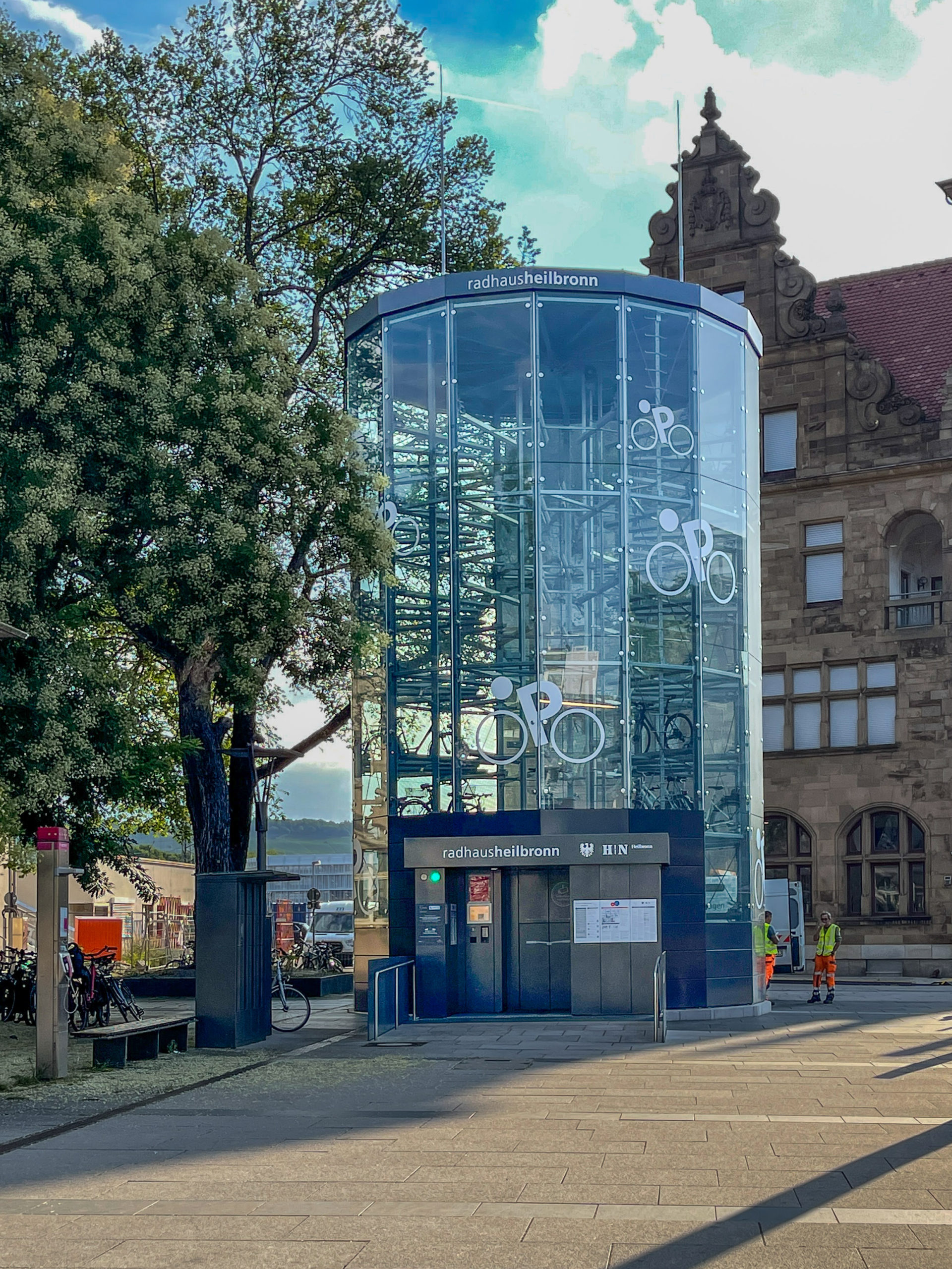 Symbolbild: Fahrradparkhaus am Heilbronner Hauptbahnhof